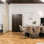 Appartement Gallery 7 Heritage - Loftaffair Collection Krakau