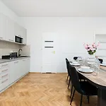 Gallery 7 Heritage - Loftaffair Collection * Kraków