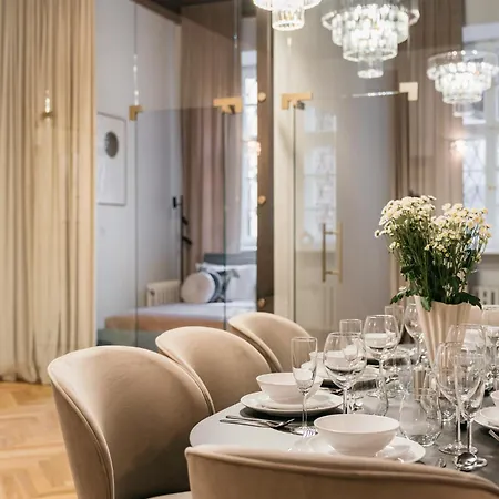 Gallery 7 Heritage - Loftaffair Collection דירה *